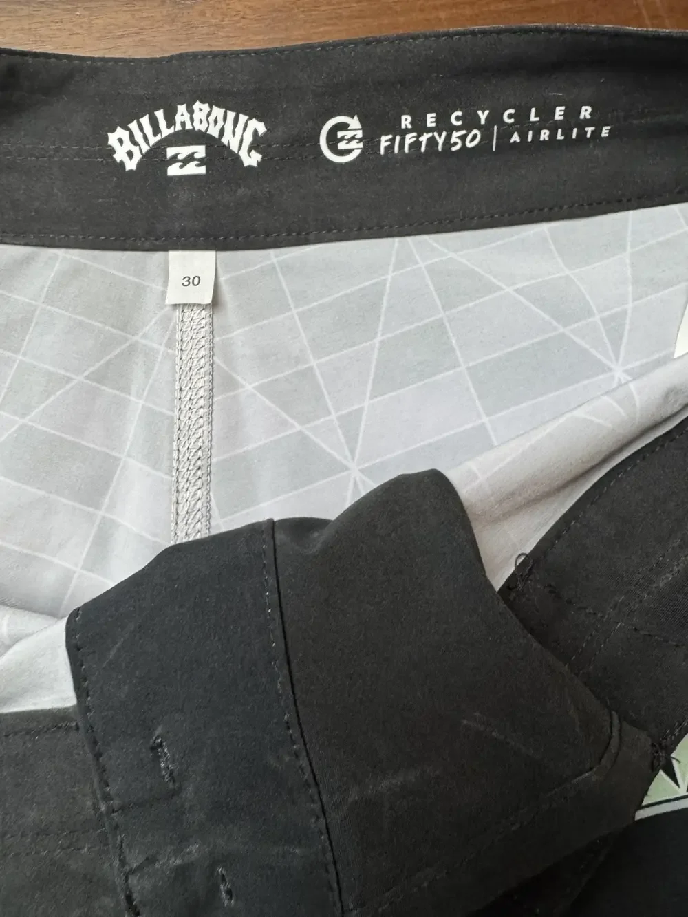 Billabong Board Shorts Mens 30 Black Fifty50 Airlite Geometric Swim Trunks